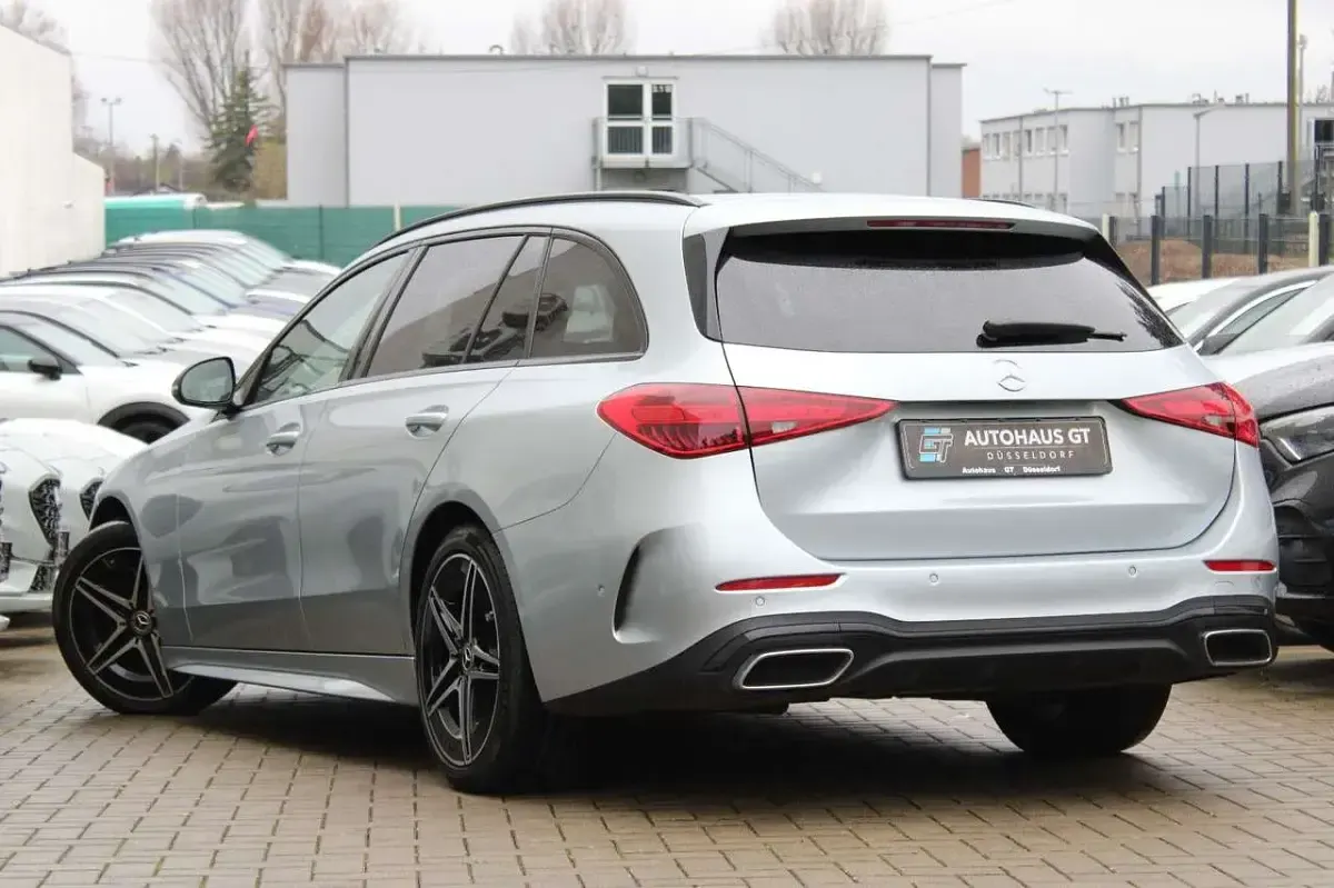 Gebraucht Mercedes C200 AMG 184 PS (135 kW) 2024 Hightech silber Kombi