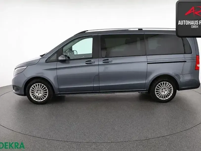 Gebraucht Mercedes V220 Sport 163 PS (119 kW) 2017 Flintgrau Van / Kleinbus