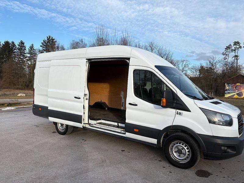 Gebraucht Ford Transit 131 PS (96 kW) 2017 Weiß Van / Kleinbus