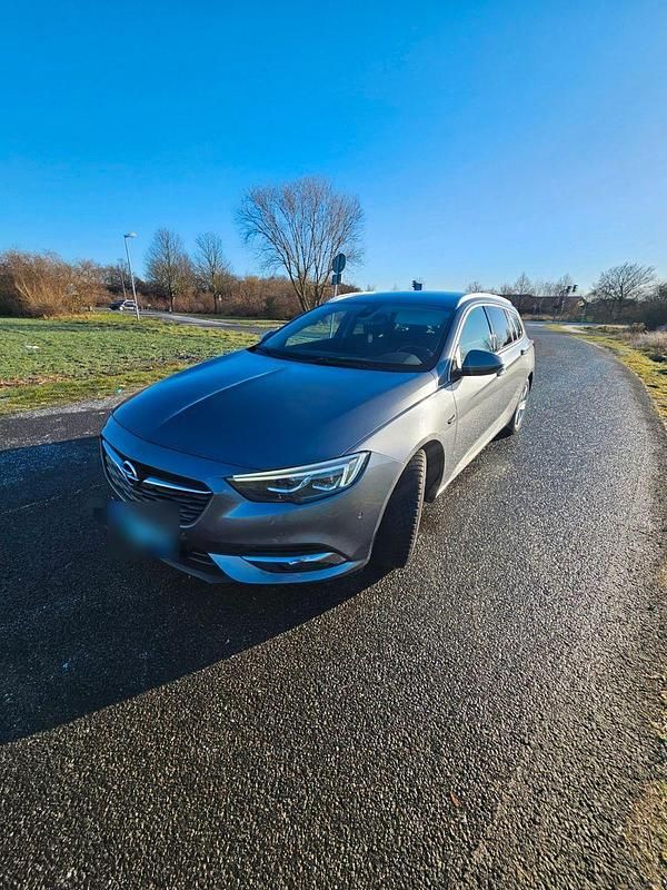 Gebraucht Opel Insignia Edition 170 PS (125 kW) 2017 Grau Kombi