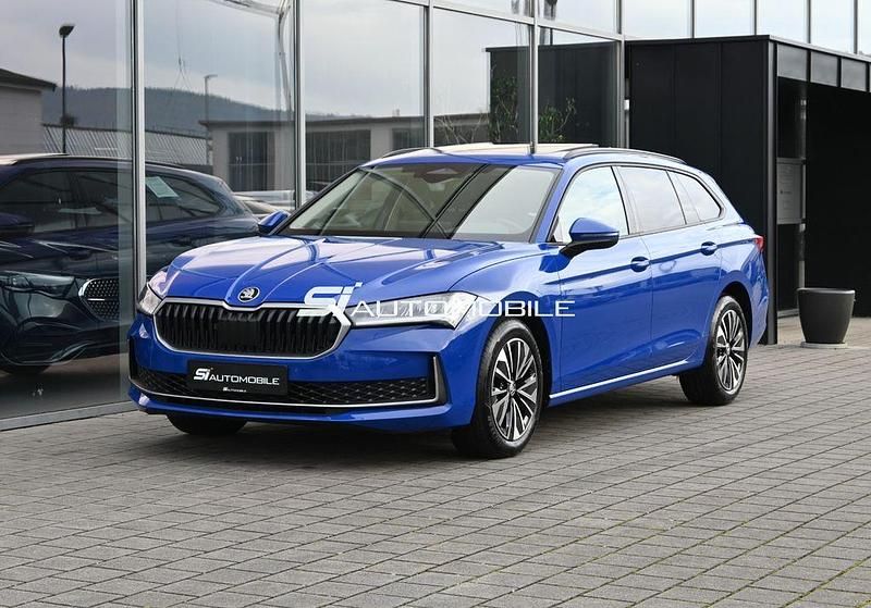 Blau Gebraucht 2025 Skoda Superb Selection Kombi | 35.450 € (Guter Preis) - Bild 1/4