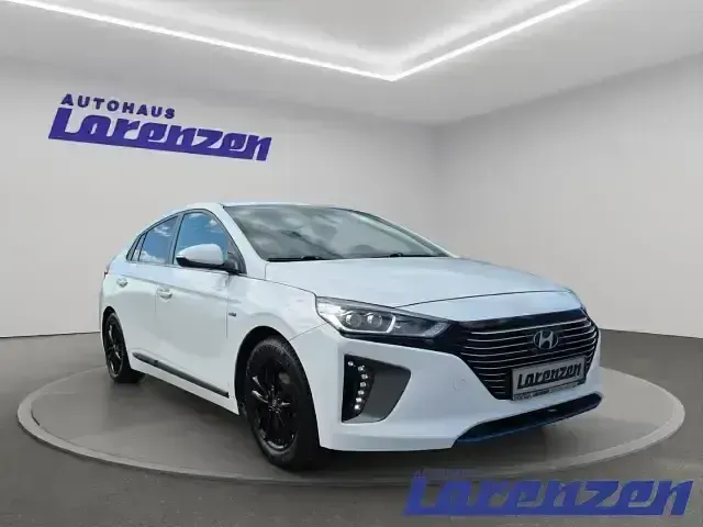 Gebraucht Hyundai Ioniq Style 141 PS (103 kW) 2018 Weiß Kleinwagen