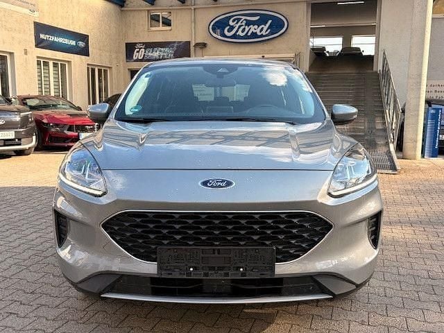 Gebraucht Ford Kuga Trend 120 PS (88 kW) 2022 Silber SUV