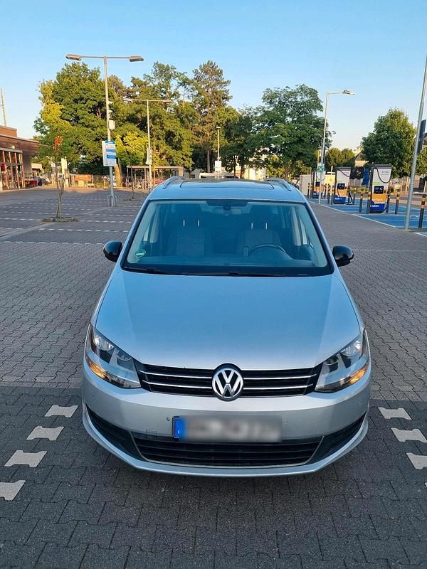 Gebraucht VW Sharan 140 PS (102 kW) 2012 Silber Van / Kleinbus