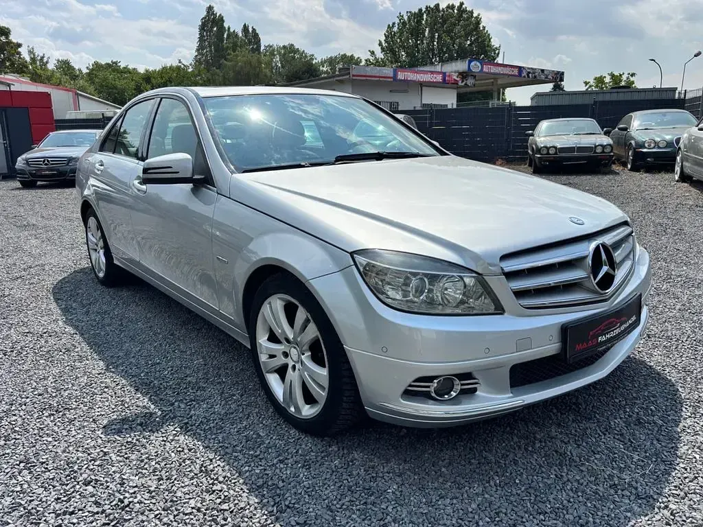 Gebraucht Mercedes C200 136 PS (100 kW) 2011 Silber Limousine