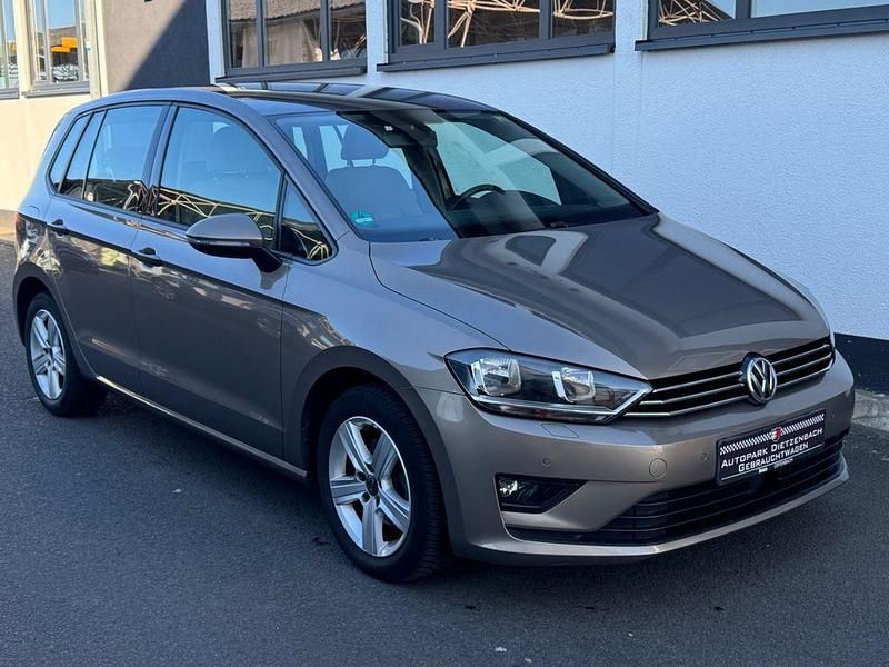 Gebraucht VW Golf Sportsvan 150 PS (110 kW) 2014 Gold Van / Kleinbus