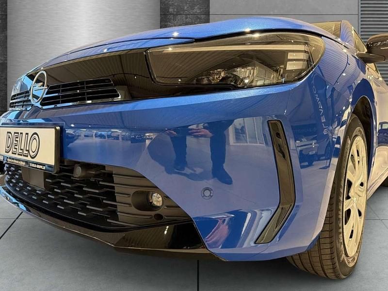 Gebraucht Opel Corsa 75 PS (55 kW) 2024 Lackierung voltaic blue met/ty Kleinwagen