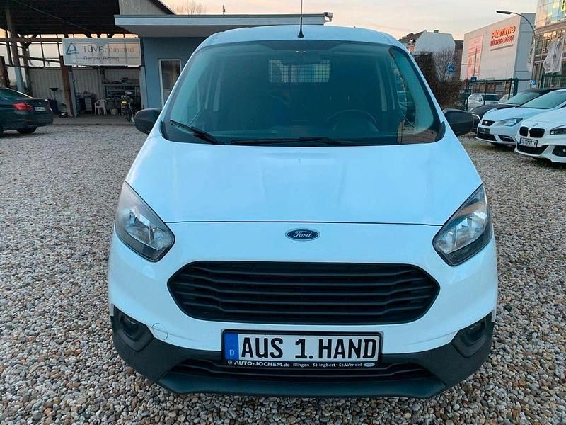 Usado Ford Transit 101 HP (74 kW) 2023 Branco Monovolume
