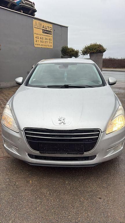 Gebraucht Peugeot 508 Active 111 PS (81 kW) 2012 Silber Limousine