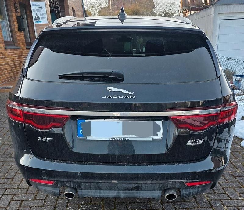Gebraucht Jaguar XF Sportbrake Portfolio 241 PS (177 kW) 2019 Schwarz Kombi