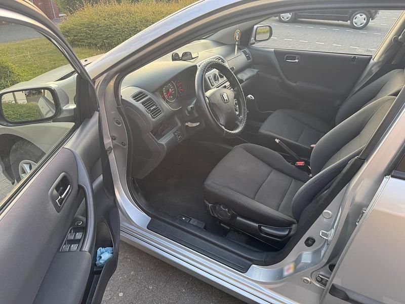 Gebraucht Honda Civic 90 PS (66 kW) 2004 Silber Kleinwagen