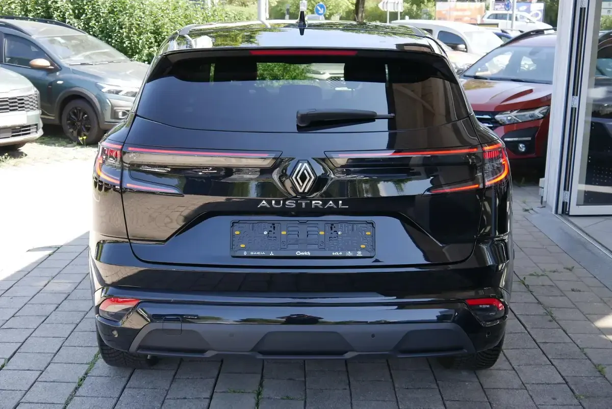 Gebraucht Renault Austral Techno 158 PS (116 kW) 2025 Black pearlschwarz metallic SUV