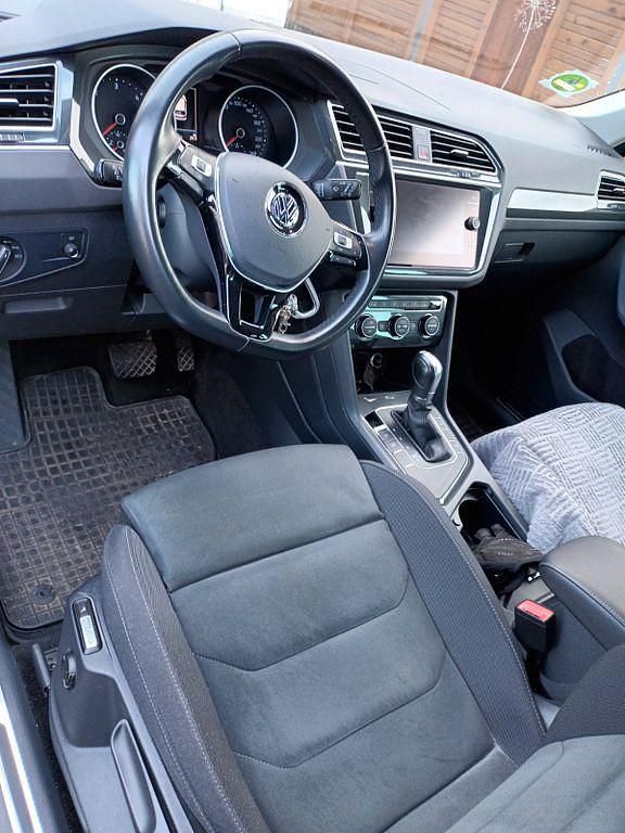Gebraucht VW Tiguan Highline 150 PS (110 kW) 2019 Grau SUV