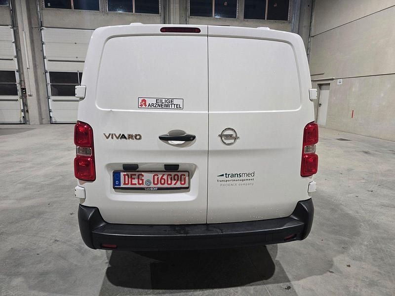 Gebraucht Opel Vivaro 144 PS (105 kW) 2022 Weiß Van / Kleinbus