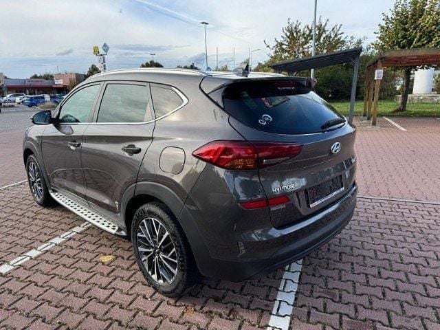 Gebraucht Hyundai Tucson 132 PS (97 kW) 2018 Grau metallic SUV