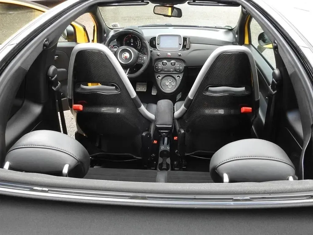 Gebraucht Abarth 595 Competizione 179 PS (131 kW) 2016 Gelb Cabrio