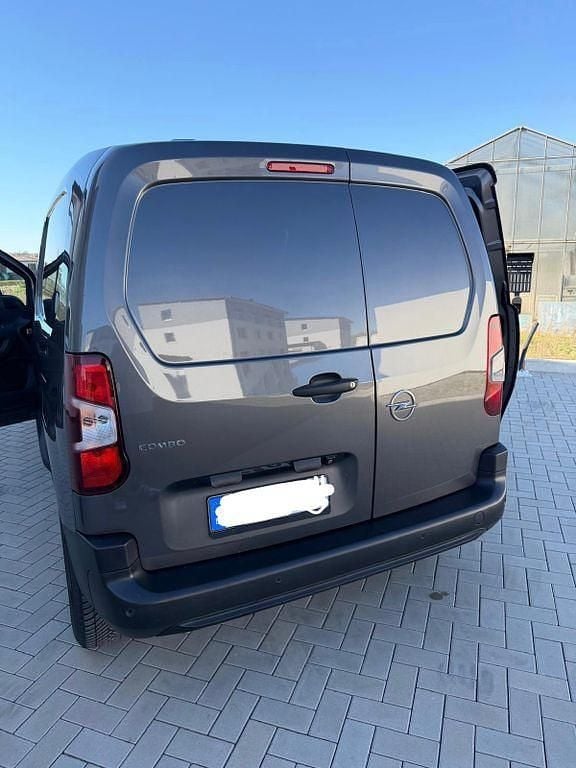 Gebraucht Opel Combo 101 PS (74 kW) 2023 Grau Van