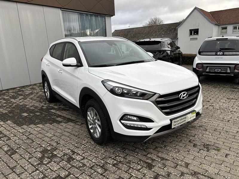 Polar white Gebraucht 2016 Hyundai Tucson Trend SUV | 15.990 € (Fairer Preis) - Bild 1/4