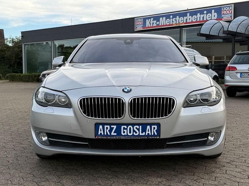 Grau Gebraucht 2012 BMW 525 Limousine | 14.699 € (Etwas zu teuer) - Bild 1/4