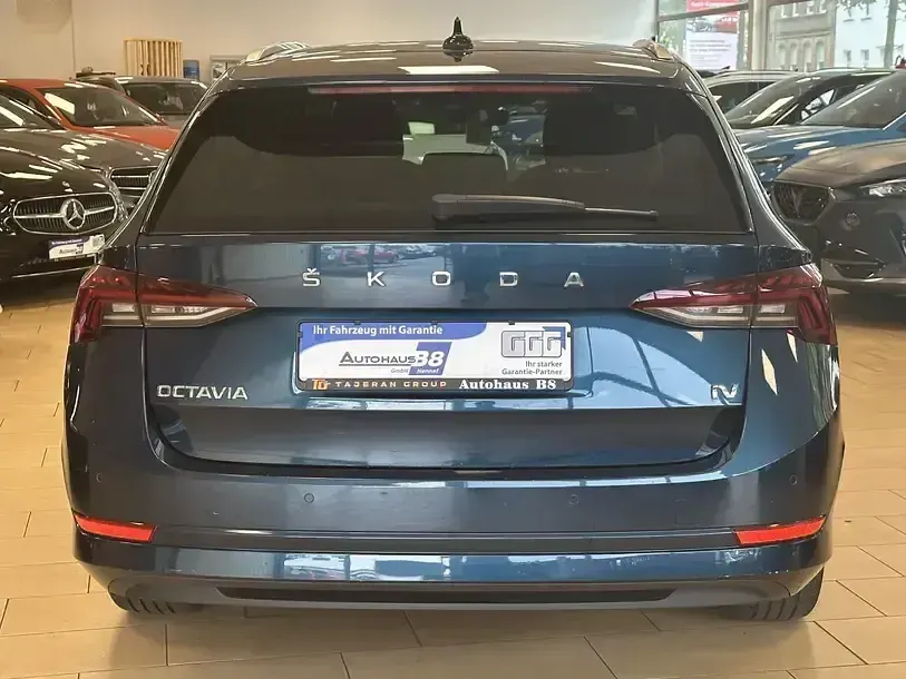 Usata Skoda Octavia Style 204 CV (150 kW) 2021 Blu Station wagon