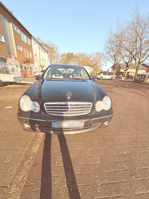 Gebraucht Mercedes C320 218 PS (160 kW) 2005 Schwarz Limousine