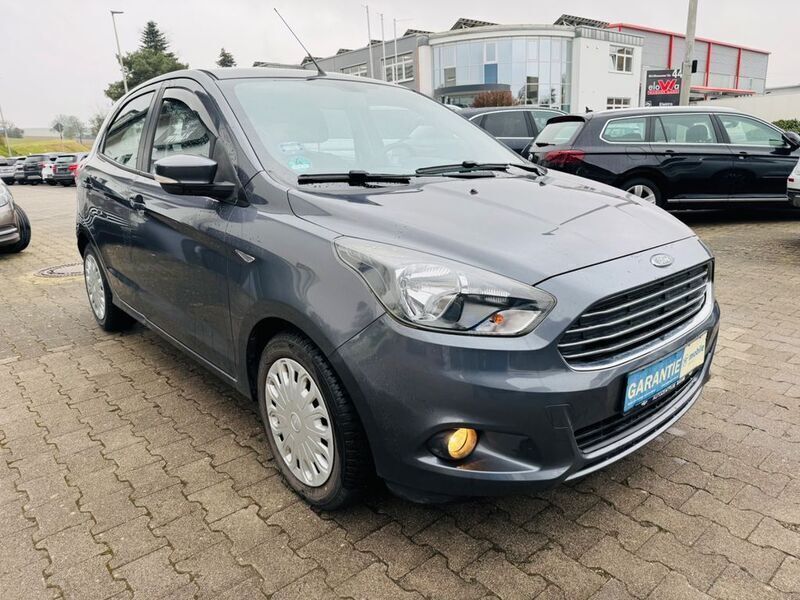 Grau Gebraucht 2017 Ford Ka Kleinwagen | 7.470 € (Fairer Preis) - Bild 1/4