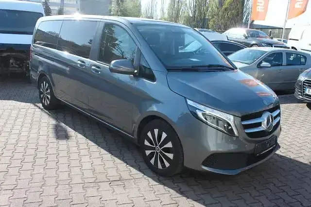 Gebraucht Mercedes V220 Edition 163 PS (119 kW) 2023 Grau Van / Kleinbus