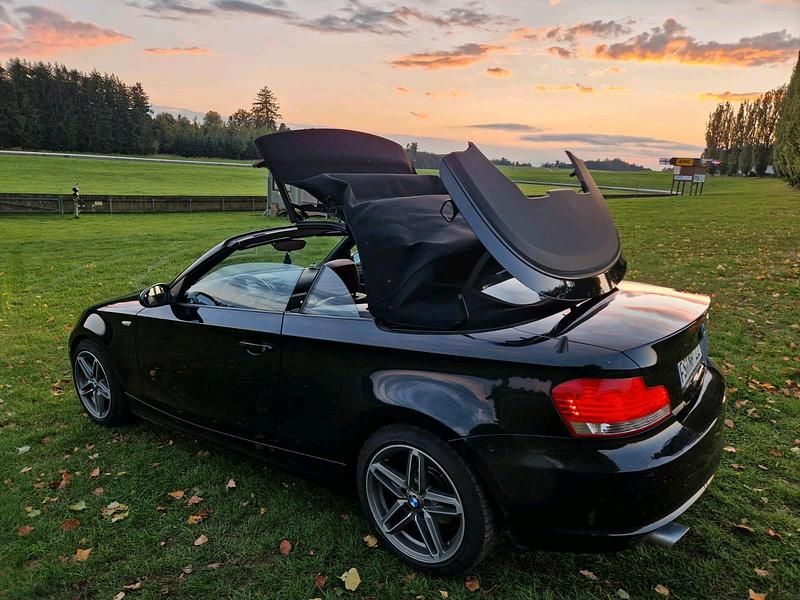 Schwarz Gebraucht 2009 BMW 120 Cabriolet Cabrio | 5.900 € (Fairer Preis) - Bild 1/4