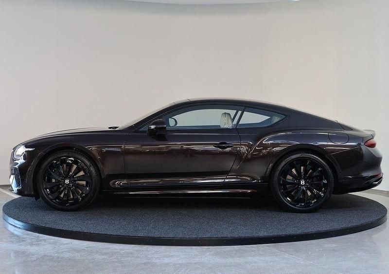 Ny Bentley Continental 680 HK (500 kW) 2026 Brun