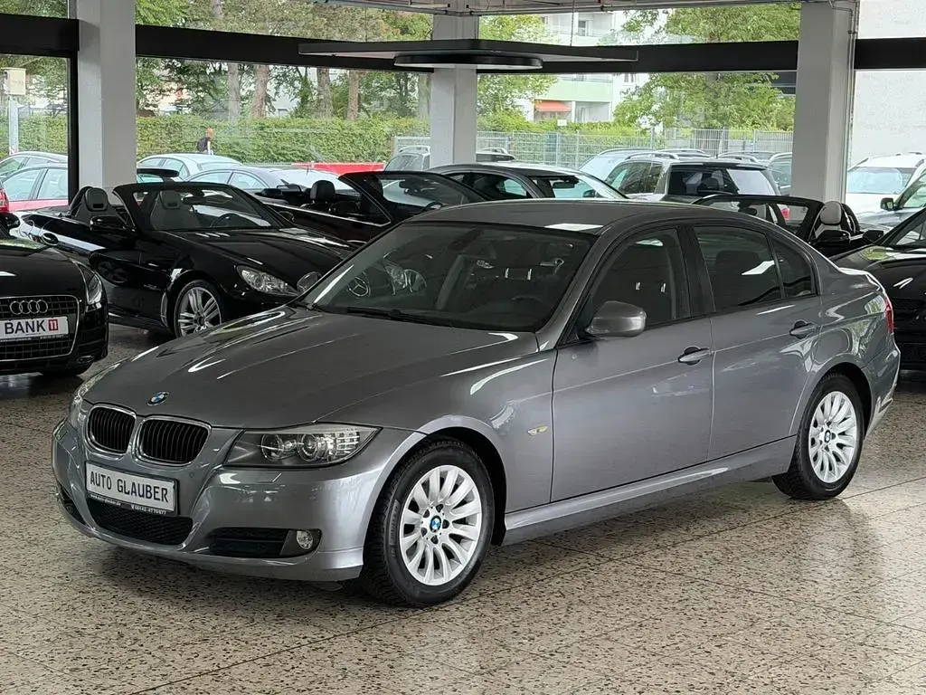Gebraucht BMW 318 Comfort Edition 143 PS (105 kW) 2009 Grau Limousine