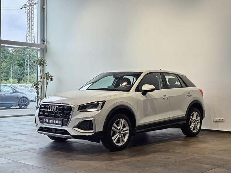 Gebraucht Audi Q2 Sport 150 PS (110 kW) 2024 Gletscherweiß metallic (metallic) SUV