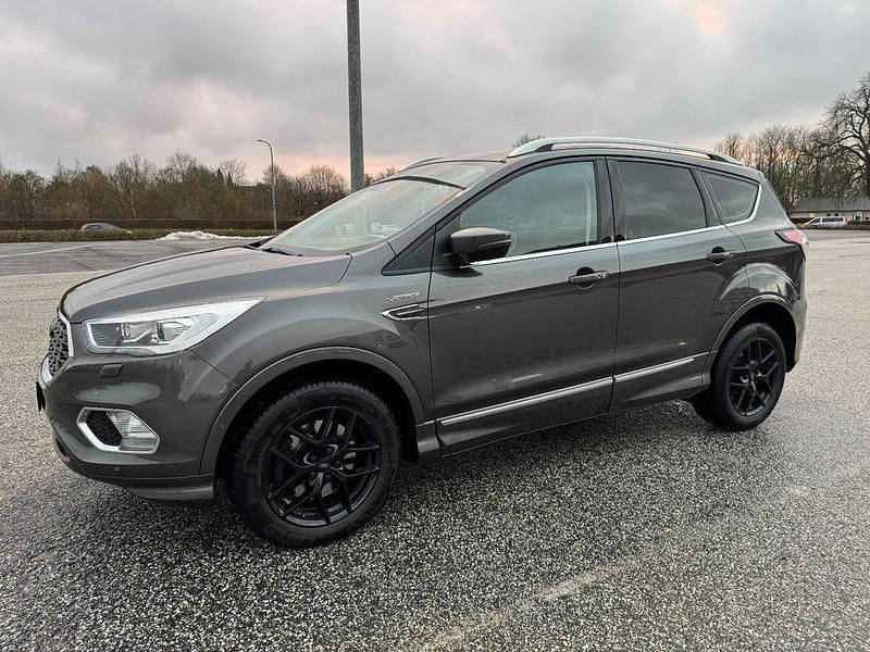 Grau Gebraucht 2019 Ford Kuga Vignale SUV | 15.999 € (Guter Preis) - Bild 1/4