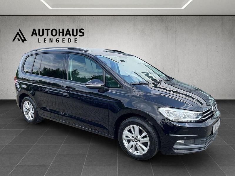 Schwarz Gebraucht 2021 VW Touran Van / Kleinbus | 19.999 € (Fairer Preis) - Bild 1/4