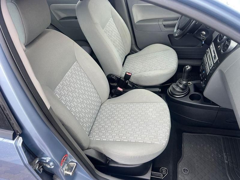 Gebraucht Ford Fusion 75 PS (55 kW) 2005 Grau Kleinwagen