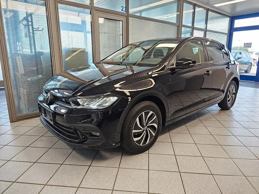 Uusi VW Polo Life 95 HP (69 kW) 2026 Musta Sedan