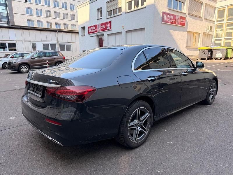 Gebraucht Mercedes E300 AMG 306 PS (225 kW) 2020 Schwarz Limousine