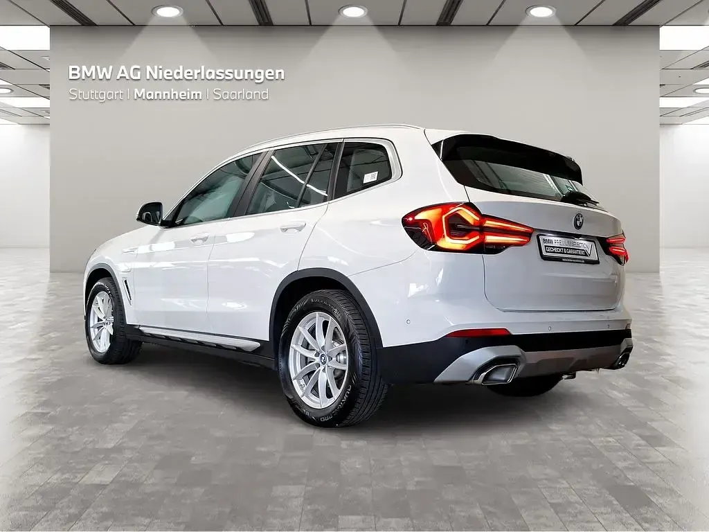 Gebraucht BMW X3 Sport Line 184 PS (135 kW) 2023 Weiß SUV