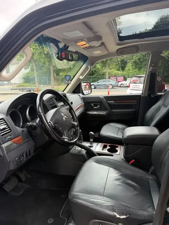 Gebraucht Mitsubishi Pajero Edition 200 PS (147 kW) 2013 Schwarz SUV
