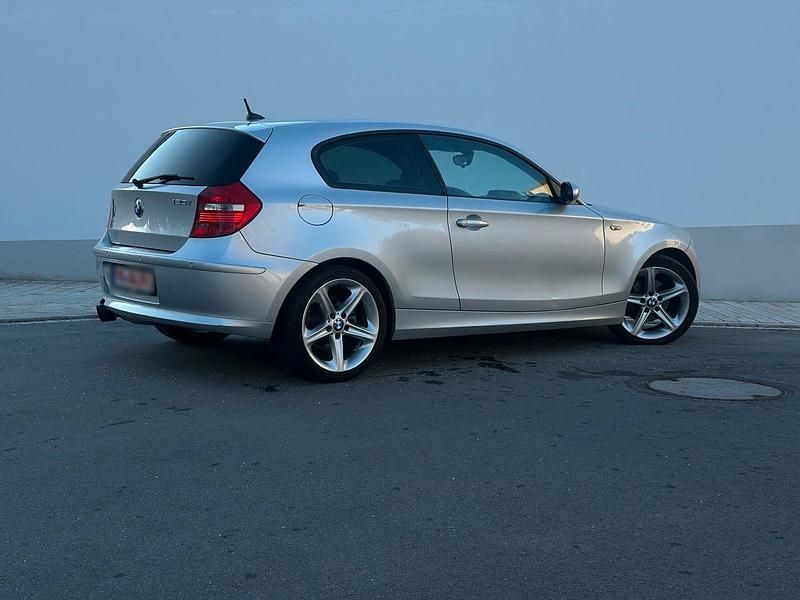 Gebraucht BMW 120 Coupé 170 PS (125 kW) 2008 Silber Coupé