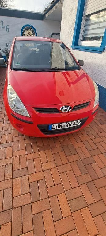 Rot Gebraucht 2010 Hyundai i20 Classic Kleinwagen | 2.600 € (Fairer Preis) - Bild 1/4