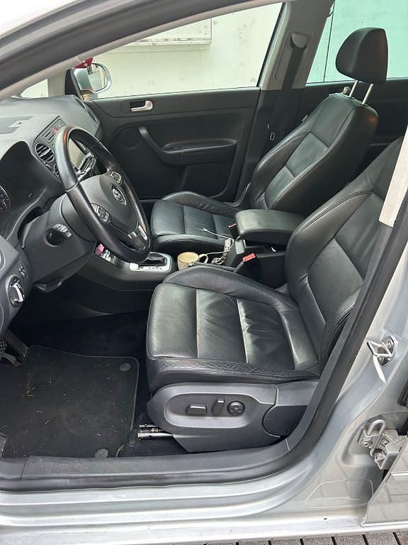 Gebraucht VW Golf Plus Cross 122 PS (89 kW) 2010 Silber Van / Kleinbus