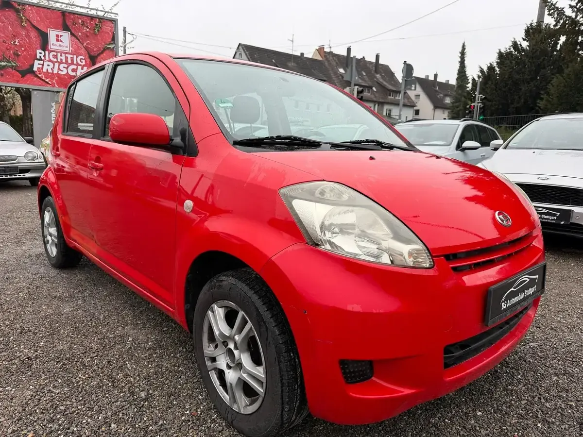 Gebraucht Daihatsu Sirion 91 PS (66 kW) 2008 Rot Kleinwagen