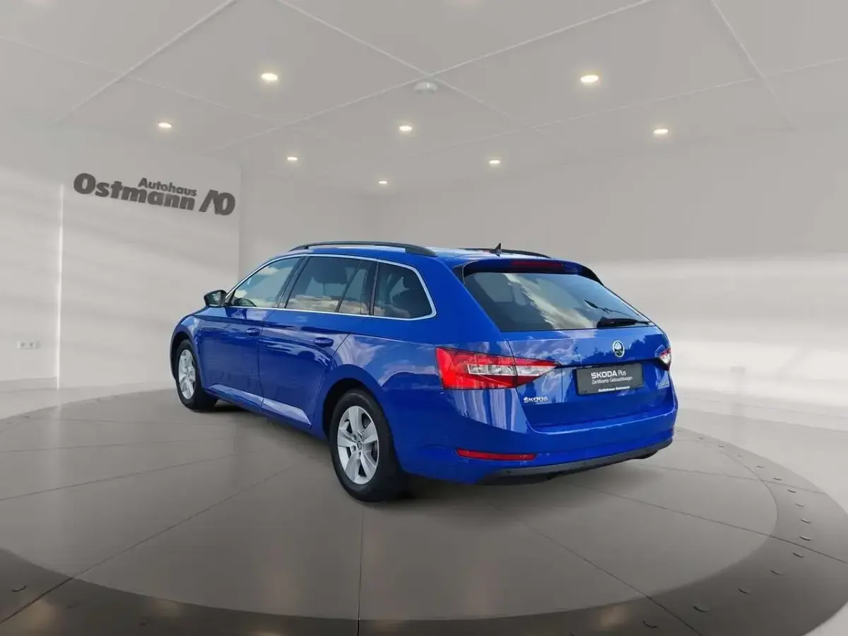 Gebraucht Skoda Superb Ambition 150 PS (110 kW) 2019 Blau Kombi