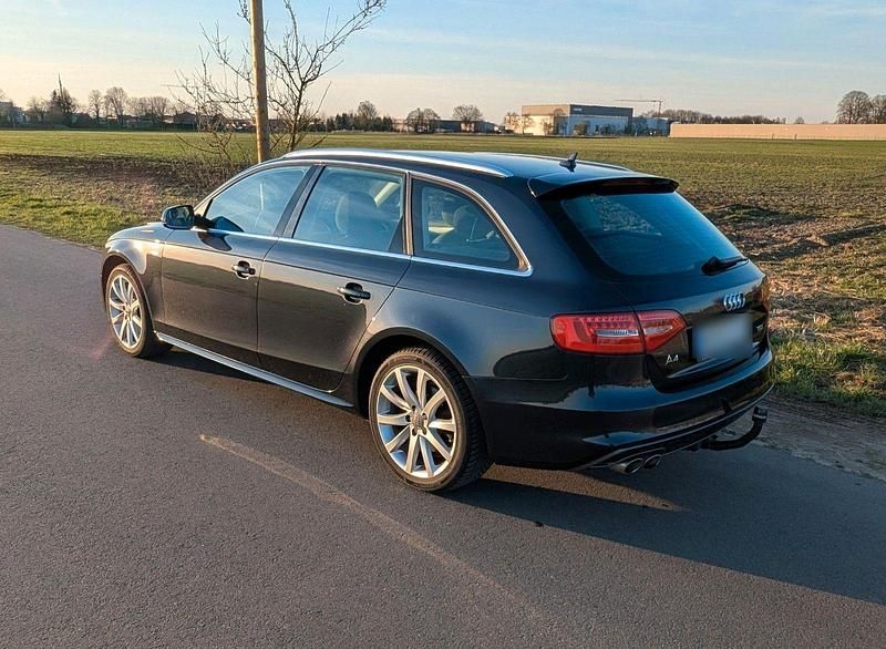 Gebraucht Audi A4 S-Line 150 PS (110 kW) 2014 Blau Kombi