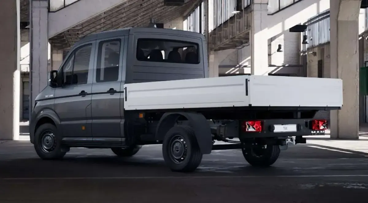 Nowe MAN TGE 177 KM (130 kW) 2025 Szary Van