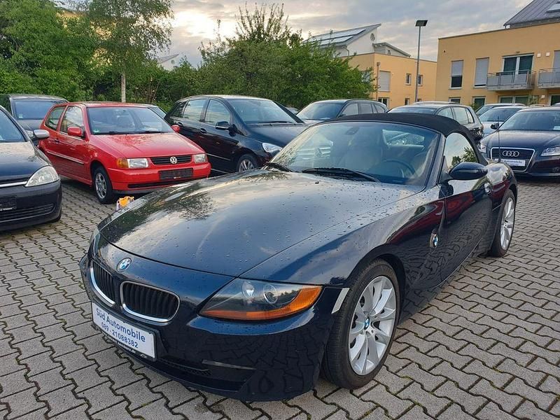 Gebraucht BMW Z4 Sport Line 218 PS (160 kW) 2006 Blau Cabrio