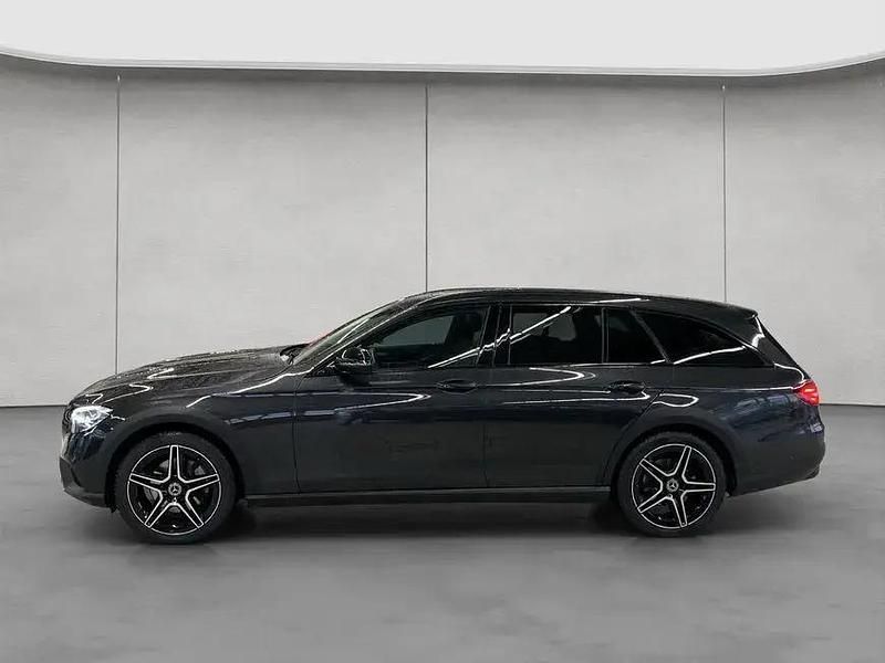 Gebraucht Mercedes E220 All-Terrain Avantgarde 194 PS (142 kW) 2022 Grau Kombi