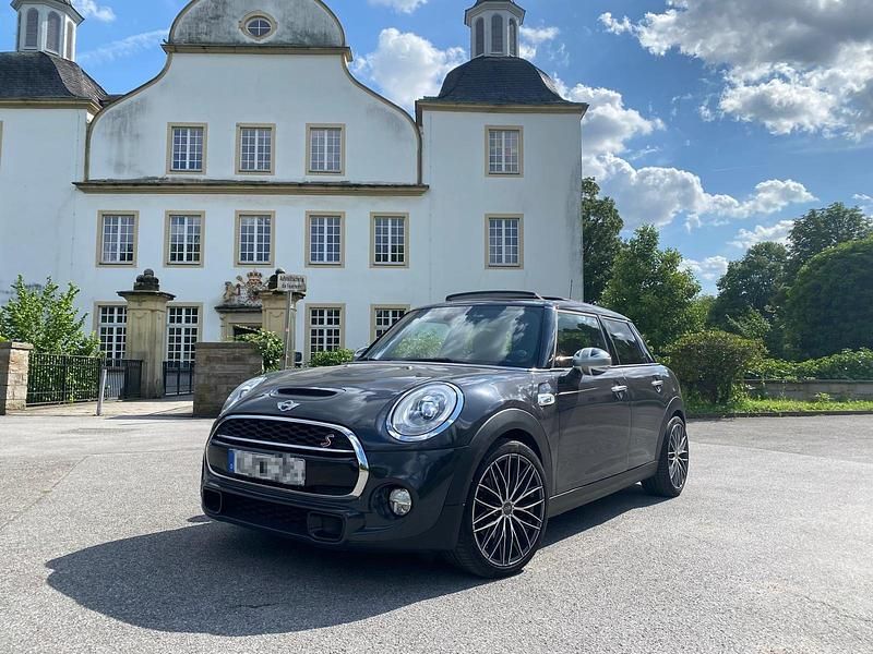 Grau Gebraucht 2013 Mini Cooper S Kleinwagen | 12.900 € (Etwas zu teuer) - Bild 1/4