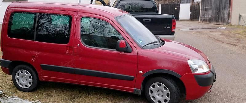 Gebraucht Peugeot Partner 75 PS (55 kW) 2006 Rot Van / Kleinbus