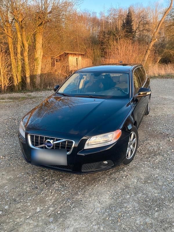 Gebraucht Volvo V70 109 PS (80 kW) 2010 Schwarz Kombi